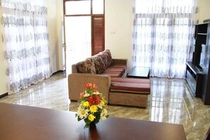 Interior - Coral Palm Villa & Apartments (Unawatuna)