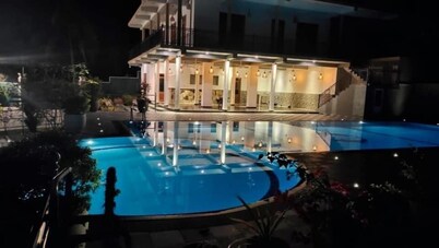 Coral Palm Villa & Apartments