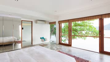 Panoramic Villa, 1 Bedroom, Ocean View | Minibar, in-room safe, individually furnished, desk