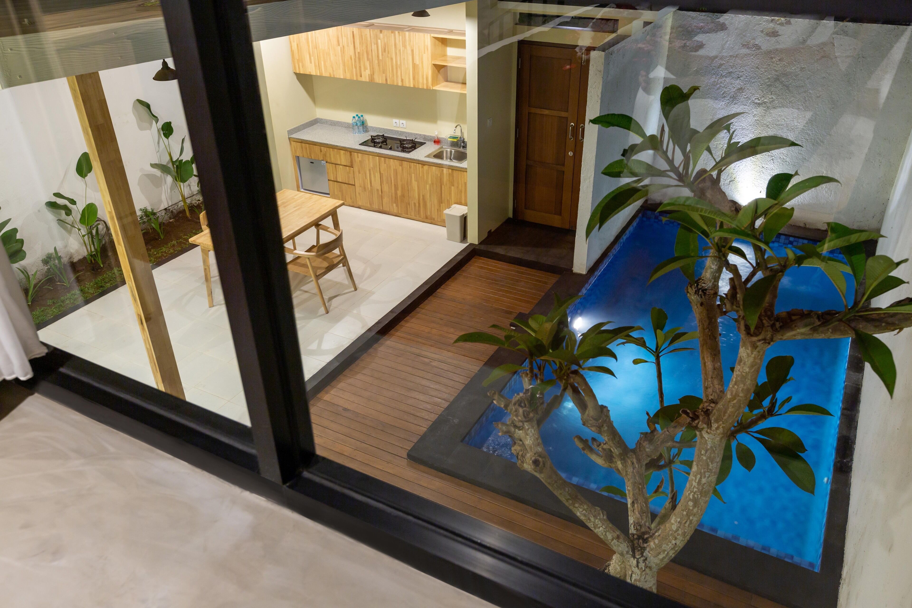 Vila com design assinado, 1 quarto | Vista da sacada