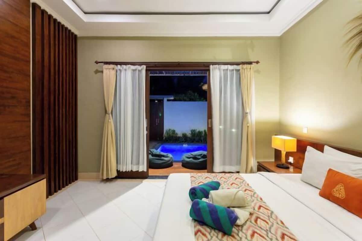 Minibar, in-room safe, individually decorated, individually furnished