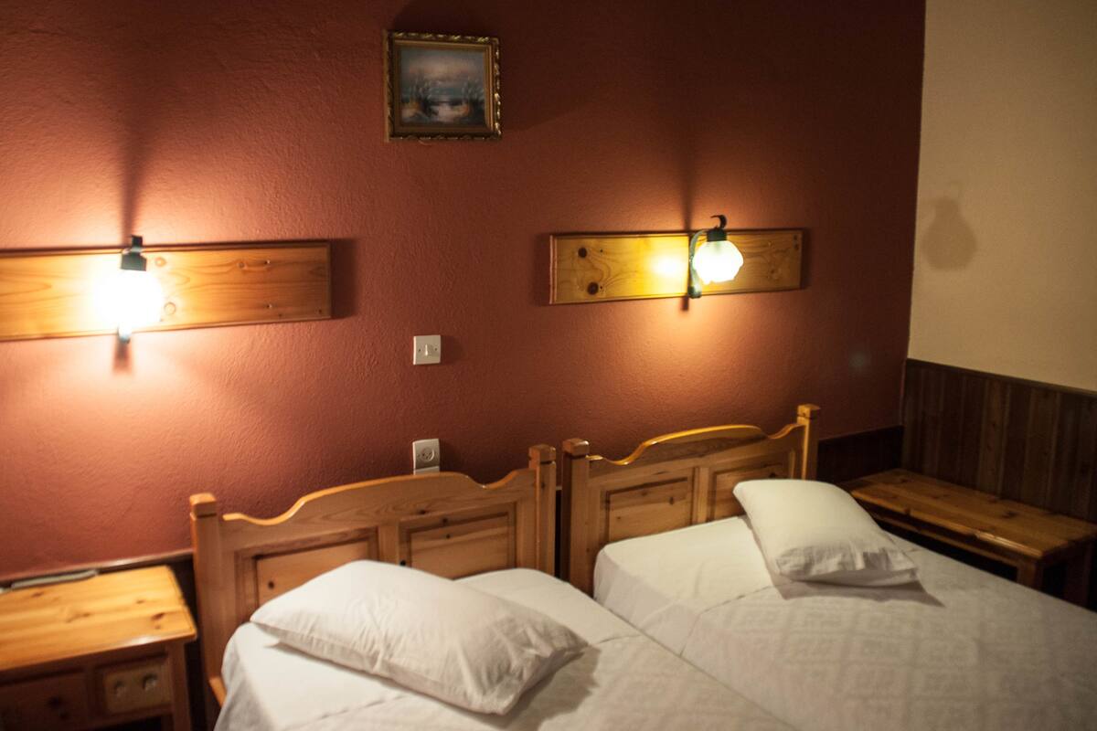 Classic Twin Room, 2 Single Beds, Ground Floor