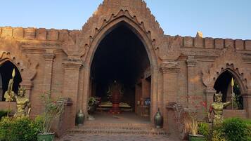 Entrada de la propiedad