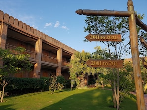 Exterior - Famous Hotel Bagan (Nyaung-U)