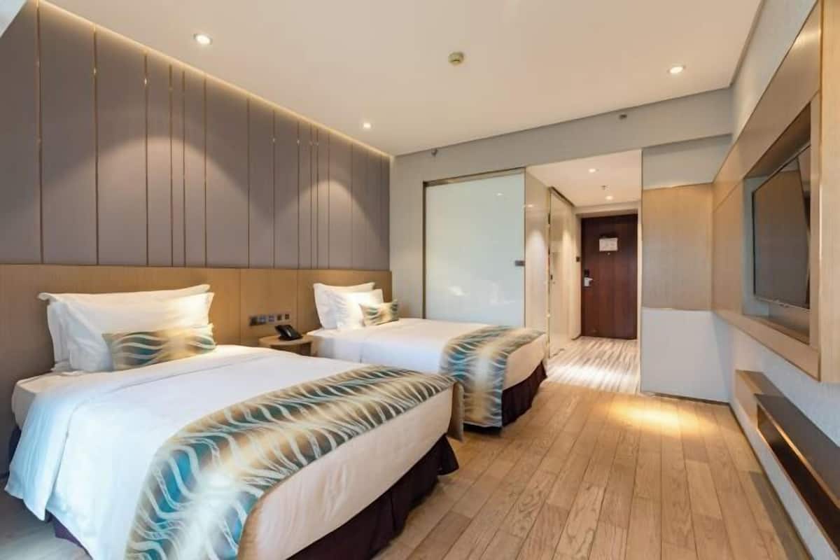 Hochwertige Bettwaren, Daunenbettdecken, Pillowtop-Betten, Minibar