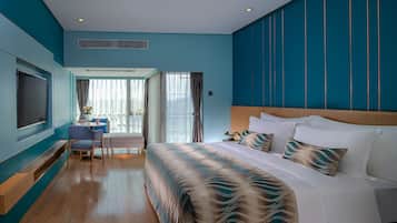 Standaard tweepersoonskamer | Luxe beddengoed, donzen dekbedden, pillowtop-bedden, een minibar