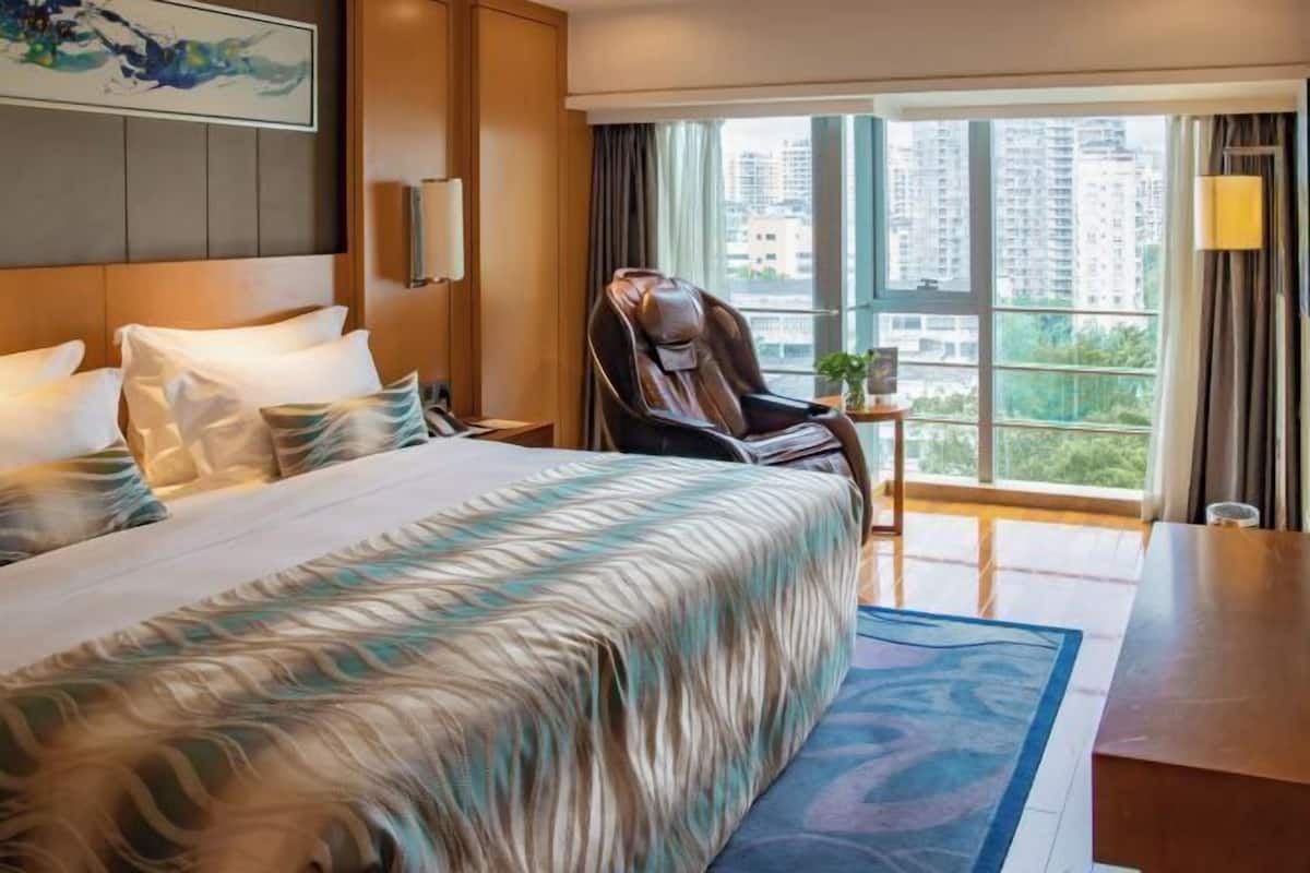 Hochwertige Bettwaren, Daunenbettdecken, Pillowtop-Betten, Minibar