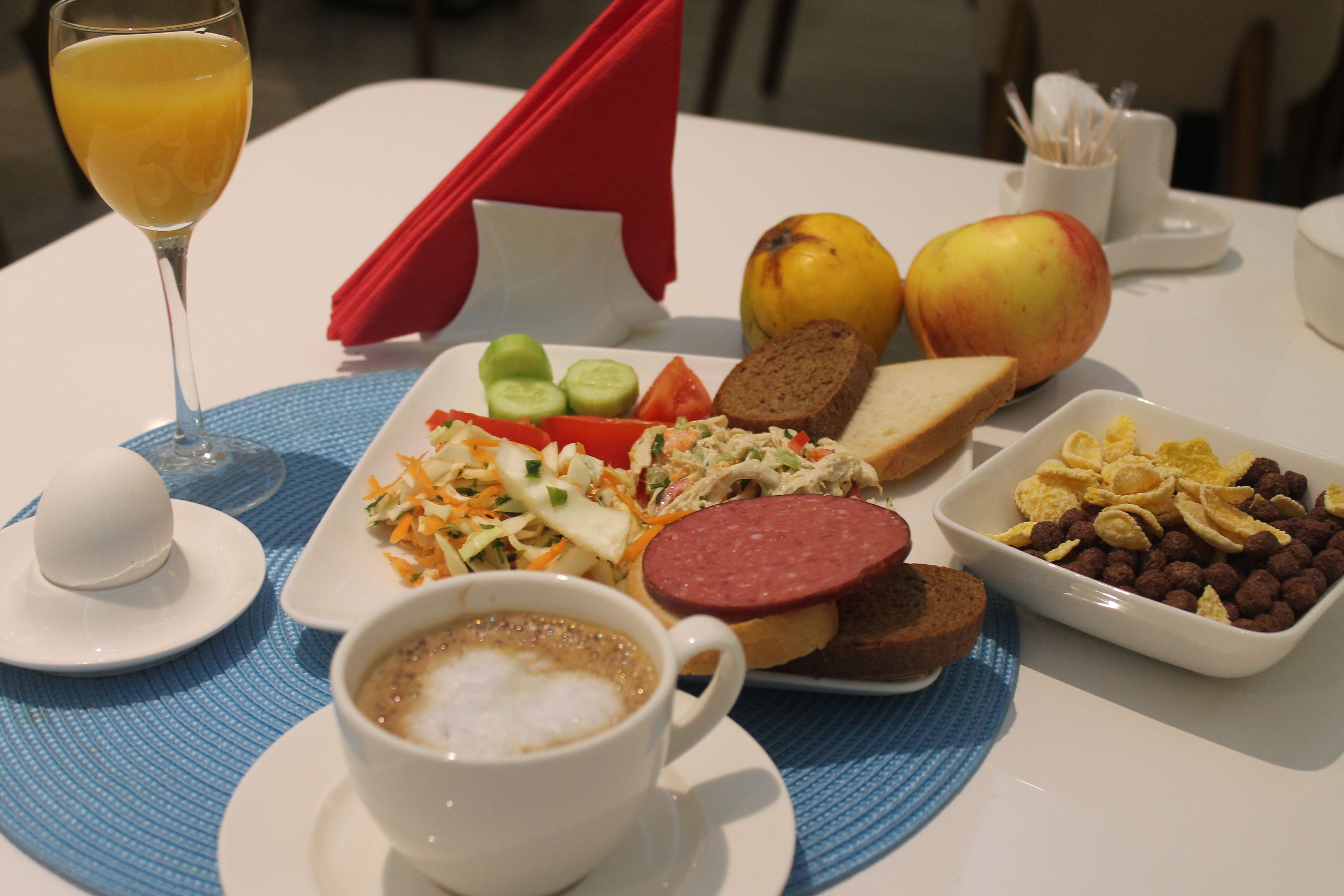 daily buffet breakfast (usd 15 per person)