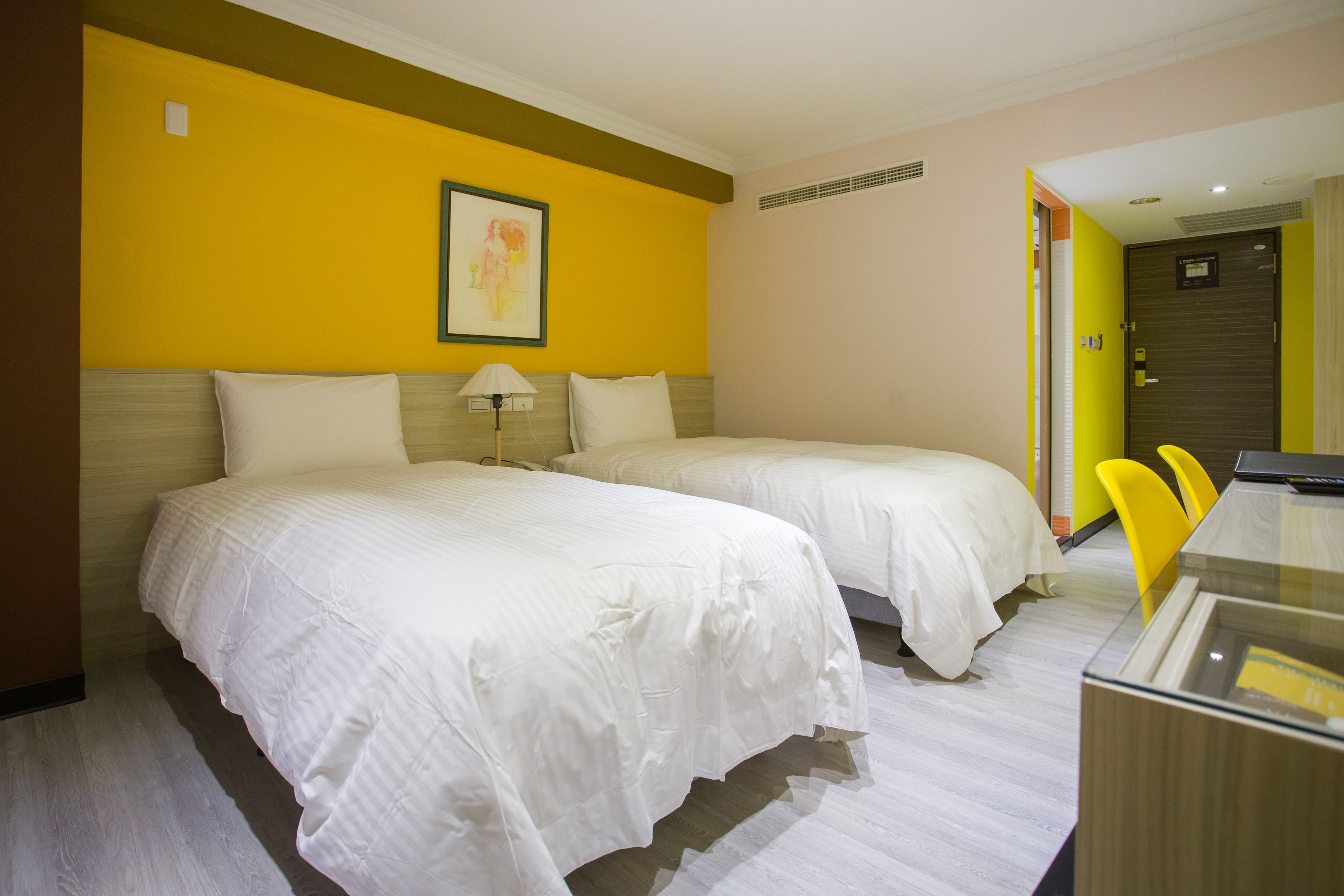 business twin room, 2 single beds | down duvets, desk, soundproofing, iron/ironing board