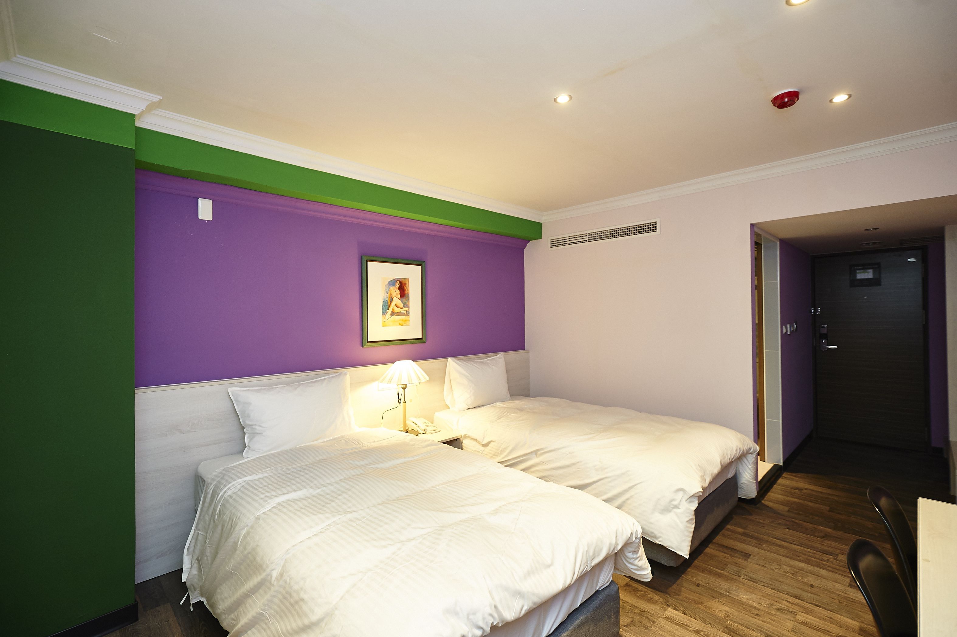 business twin room, 2 single beds | down duvets, desk, soundproofing, iron/ironing board