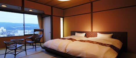 Japanese Western Style Twin Room, Non Smoking | Down duvets, in-room safe, desk, laptop workspace