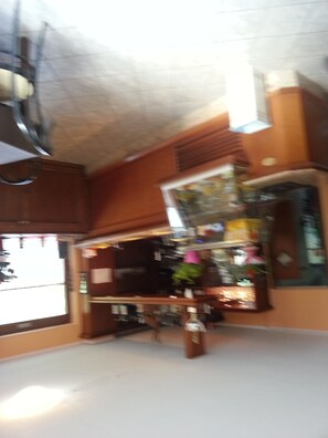 Lounge - Ristoro Saint Roch (Hone)