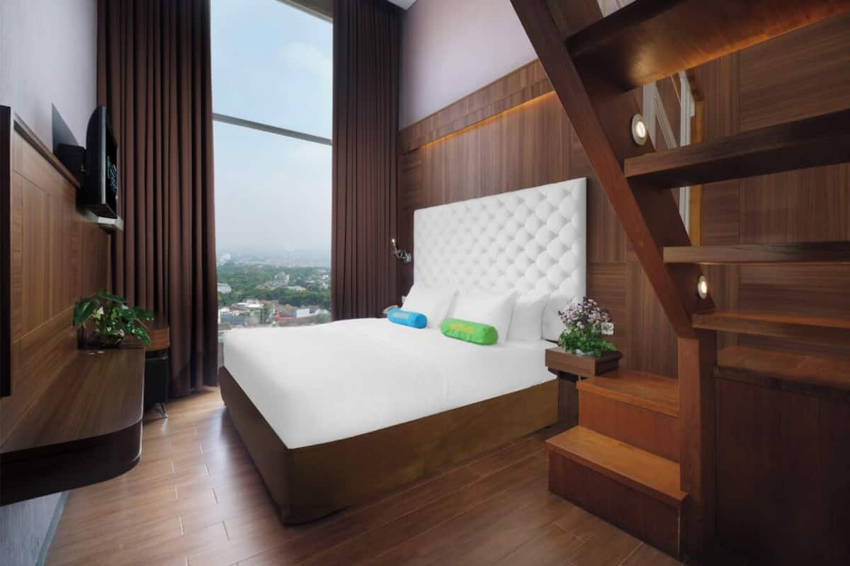 In-room safe, desk, laptop workspace, blackout curtains