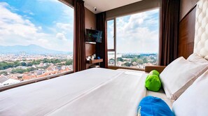 Caja de seguridad en la habitación y escritorio 