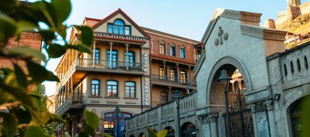 由都市酒店经营的老梅丹西比利斯