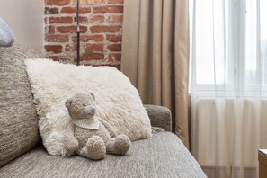 Rosen Distillery Apartments | Desk, soundproofing, iron/ironing board, free cribs/infant beds - Angleterre Apartments (Tallinn)