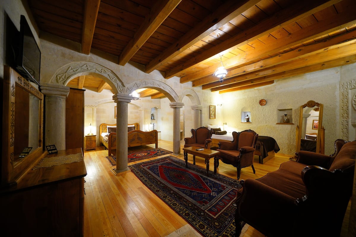 1 bedroom, premium bedding, minibar, in-room safe