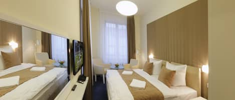 Comfort Double Room | Minibar, in-room safe, desk, blackout curtains