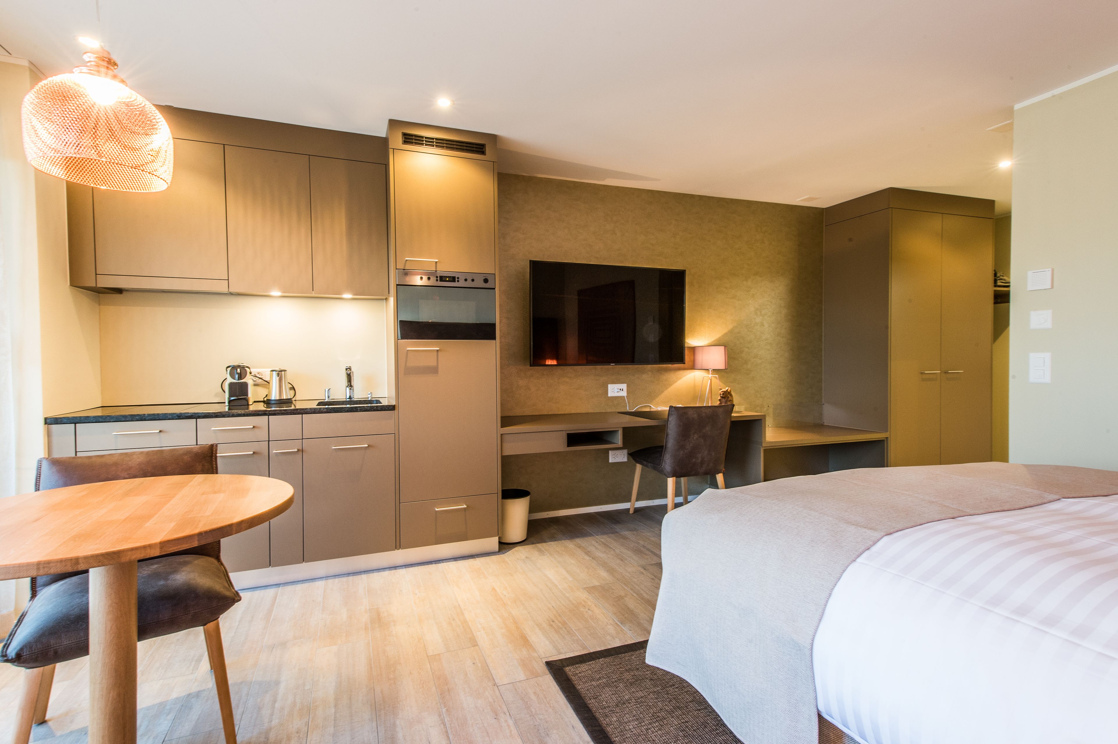 in-room safe, individually decorated, individually furnished, desk