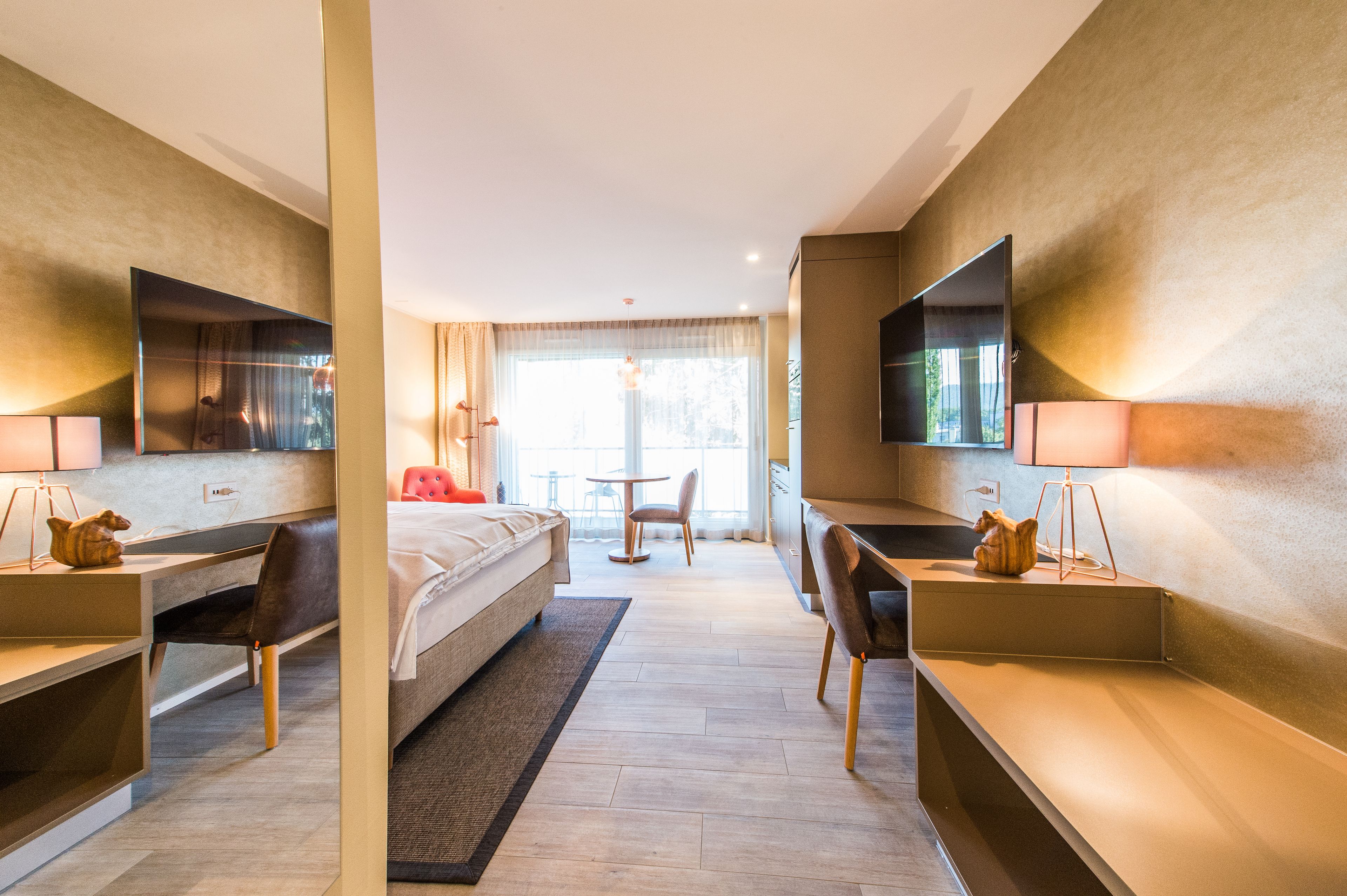 superior double room, 1 queen bed (self check-in) | in-room safe, individually decorated, individually furnished, desk