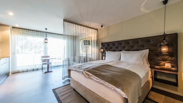 Superior Double Room, 1 Queen Bed (self check-in) | In-room safe, individually decorated, individually furnished, desk