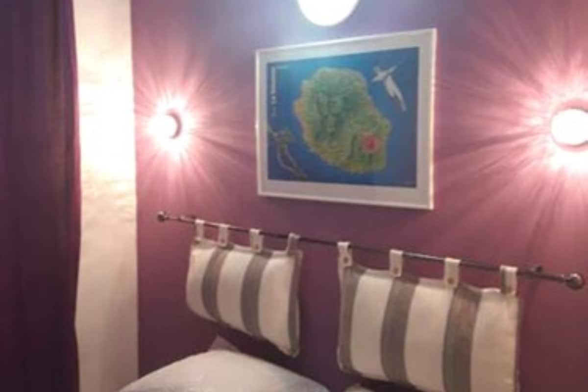 blackout curtains, soundproofing, bed sheets, wheelchair access