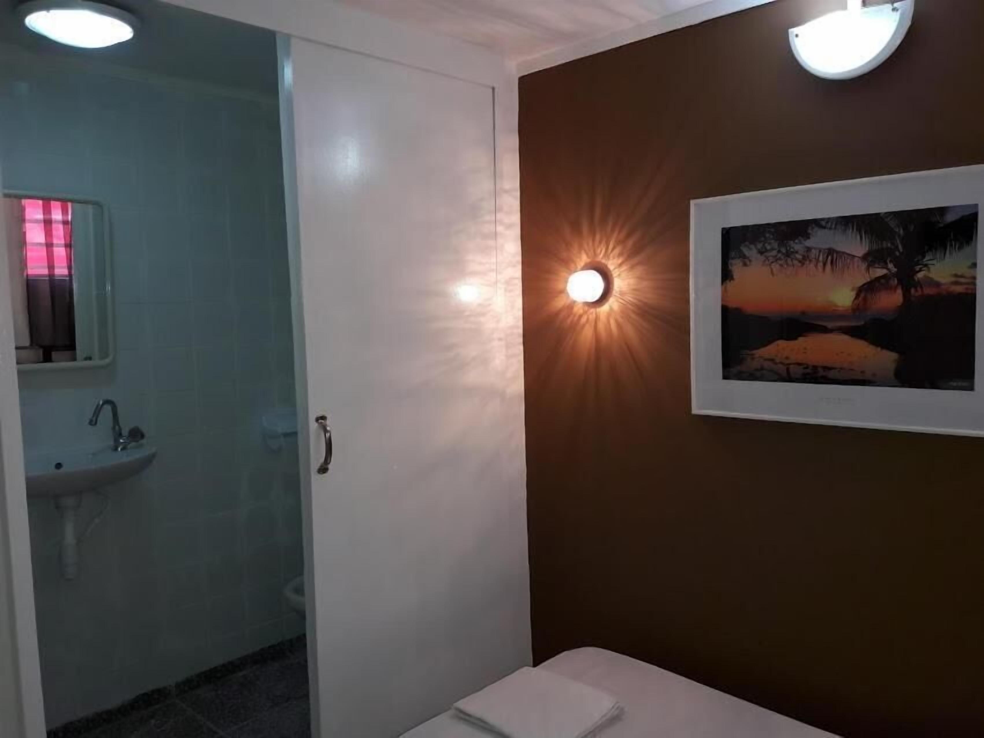 blackout curtains, soundproofing, bed sheets, wheelchair access