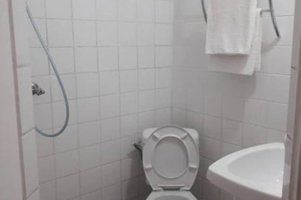 shower, rainfall showerhead, towels