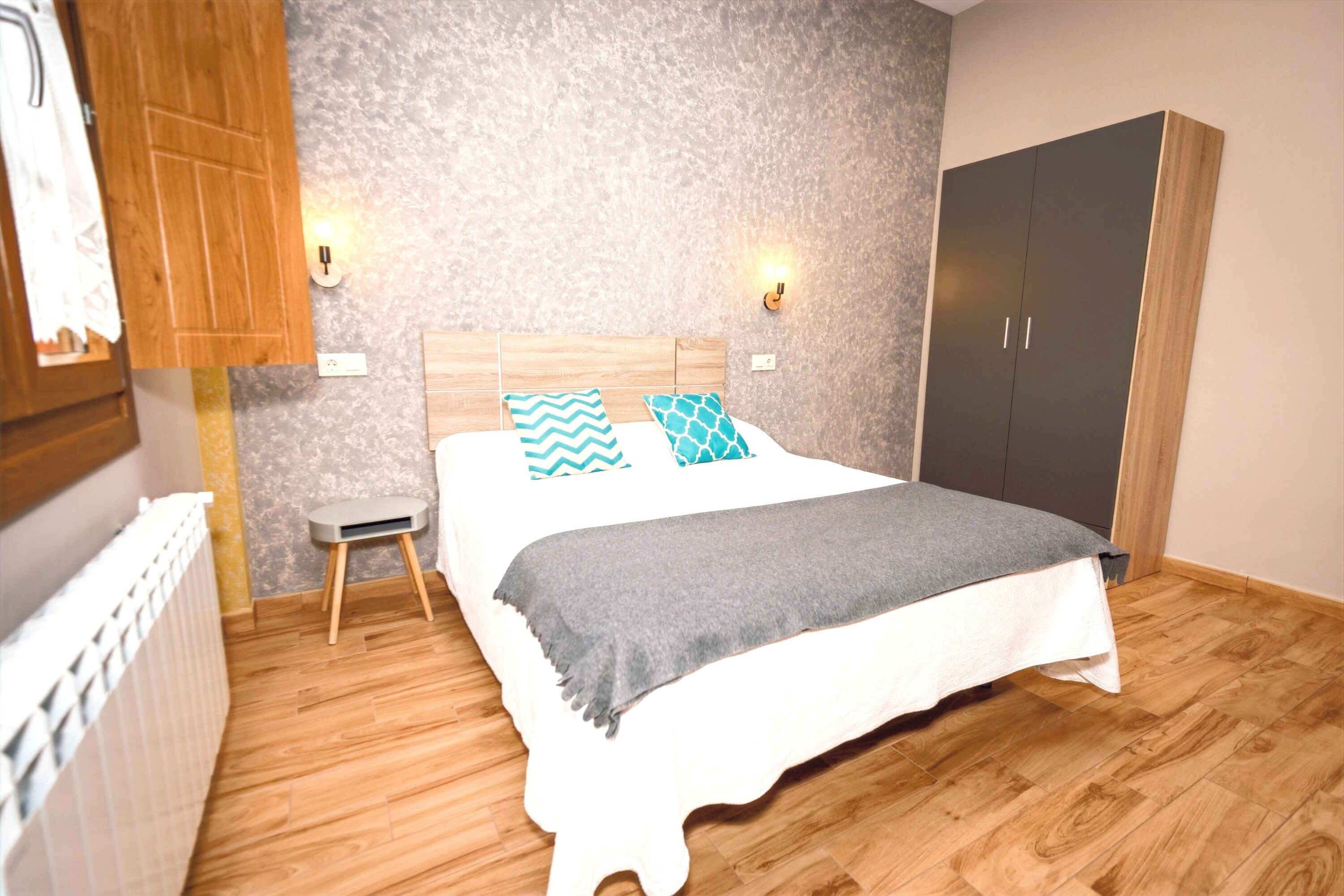 Apartamento exclusivo, 2 habitaciones, vistas al complejo turístico, en una planta alta | 2 dormitorios, ropa de cama de alta calidad, escritorio