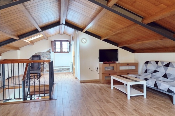 Standard Duplex, 2 Bedrooms, Garden View, Tower (nº4) | Ruang tamu | TV skrin rata, mainan