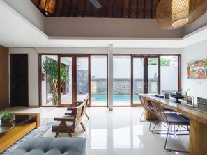 Villa, 2 Schlafzimmer, eigener Pool | Eigene Küche | Mini-Kühlschrank, Wasserkocher, Küchenrolle