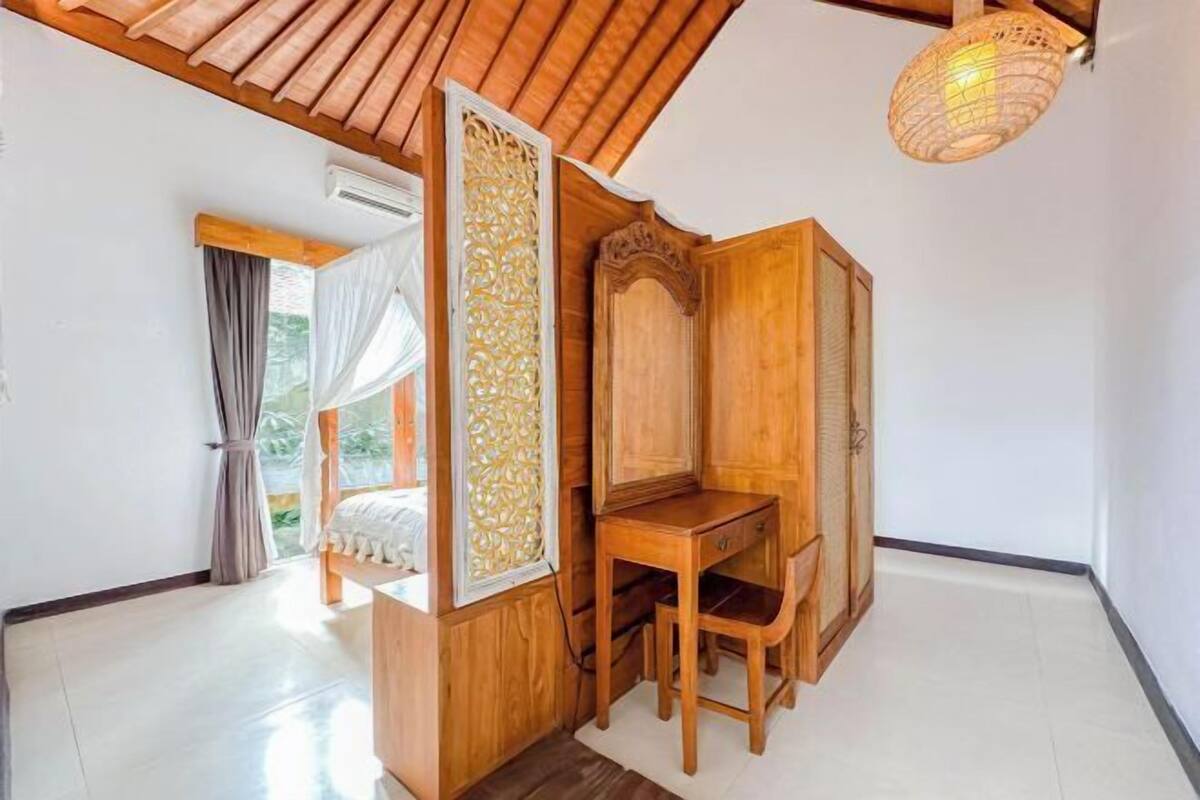 Safe på rommet, individuelt innredet, skrivebord og wi-fi (inkludert)