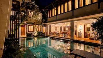 Outdoor pool, sun loungers