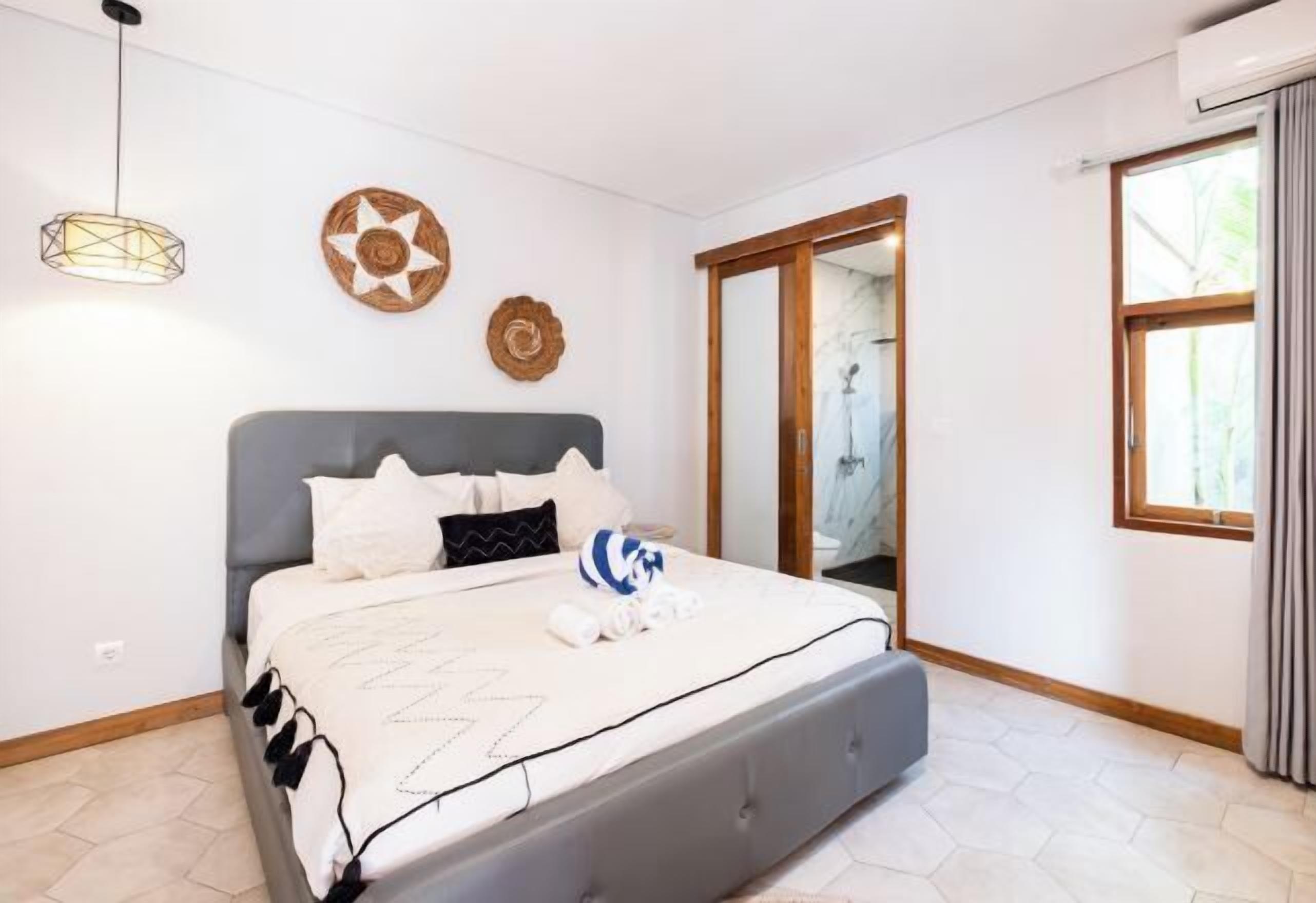 Safe på rommet, individuelt innredet, skrivebord og wi-fi (inkludert)