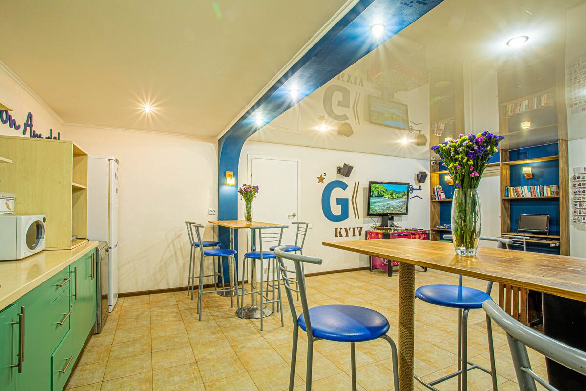 Shared Dormitory, Men only (6 beds) | Private kitchen