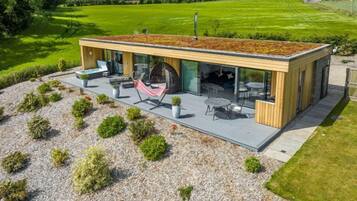 Executive Suite, 1 King Bed, Hot Tub | Exterior