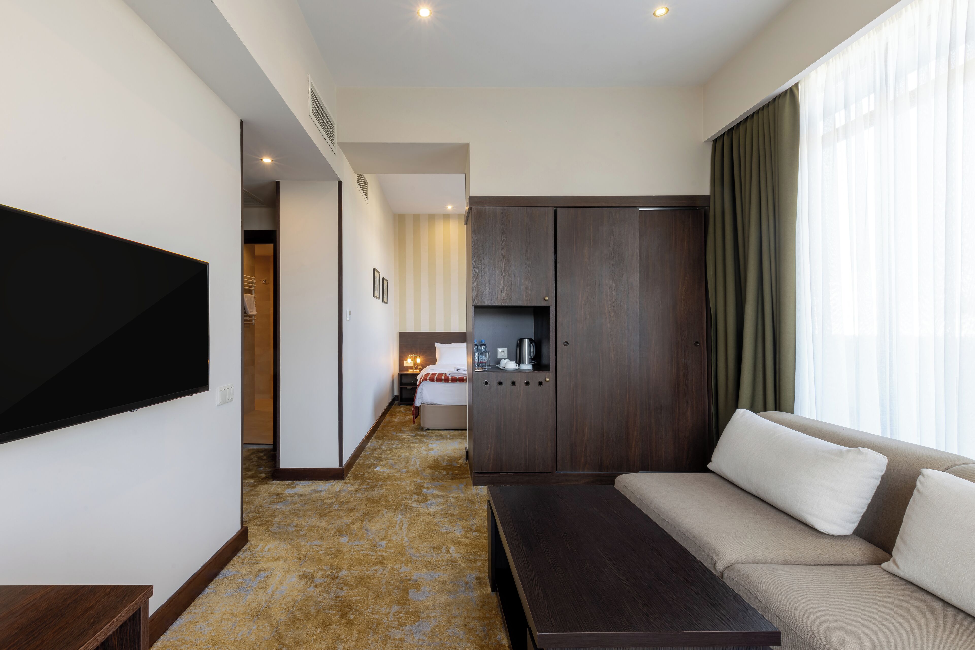 executive suite, terrace | 2 bedrooms, minibar, in-room safe, desk