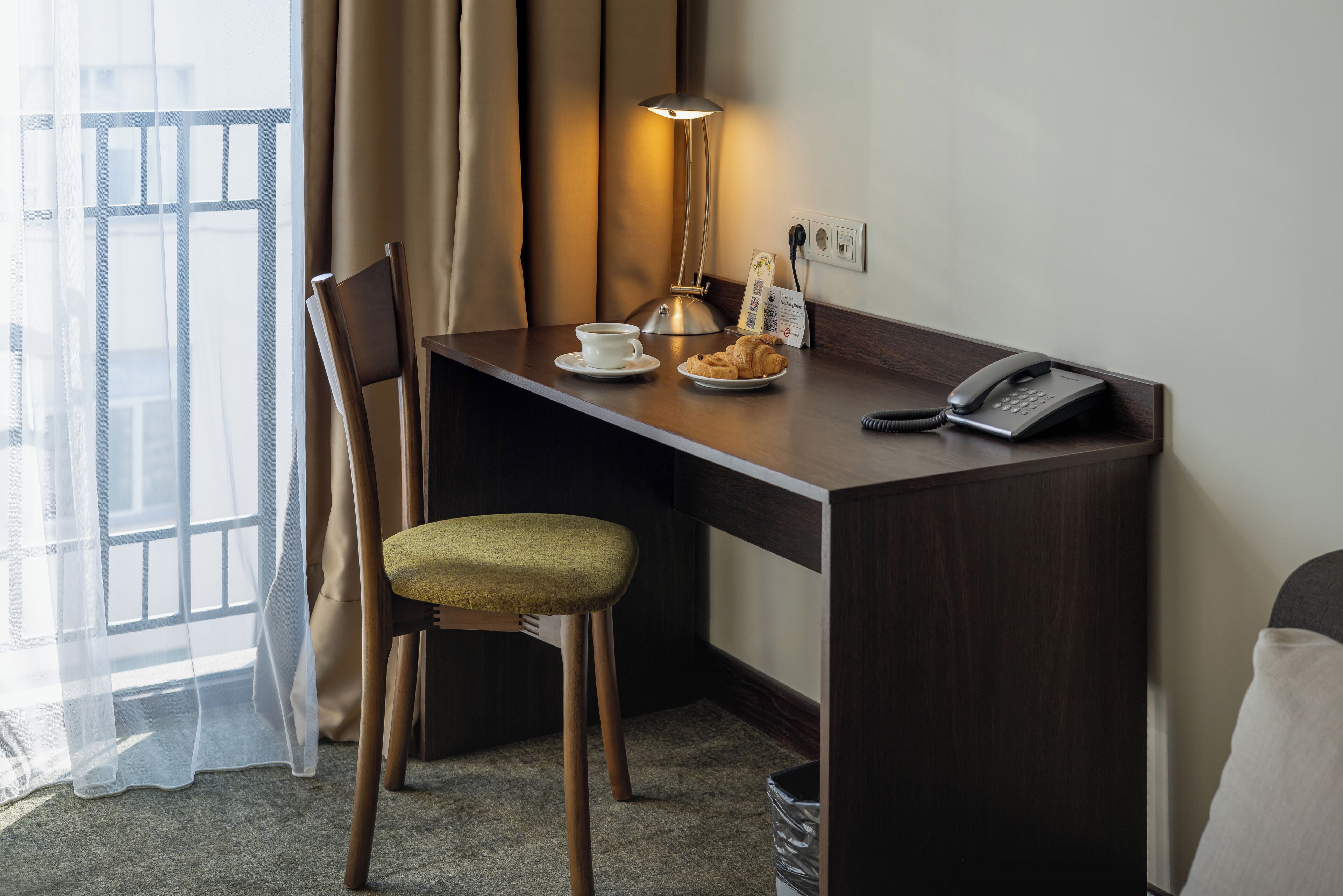 family room, 2 bedrooms | 2 bedrooms, minibar, in-room safe, desk