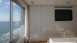Luxury Apartment, 3 Bedrooms, Sea View | Room amenity - Sea Apartment (Netanya)