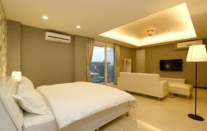 Double Room | Individually decorated, individually furnished, blackout drapes - Double Happiness (Wujie)