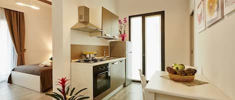 Double Room | Private kitchen | Electric kettle