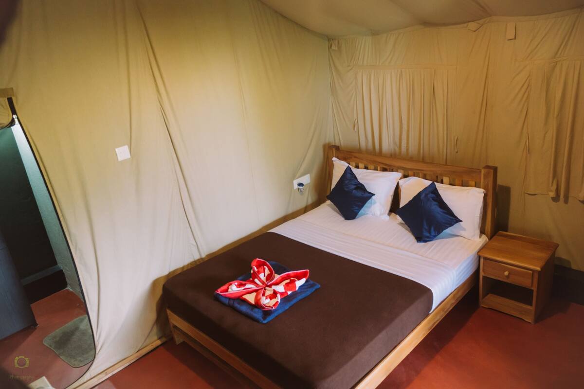 Barraca standard, 1 cama de casal, vista para a montanha | Roupas de cama premium, cofres nos quartos