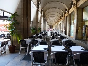 Restaurant - Hotel Roma Reial (Barcelona)