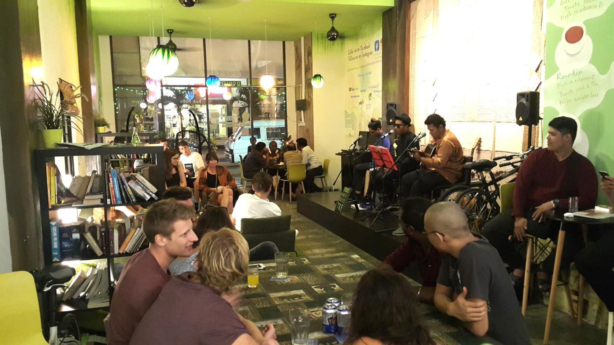 Photo - PODs The Backpackers Home & Cafe, Kuala Lumpur