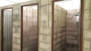 Shower, bidet, towels