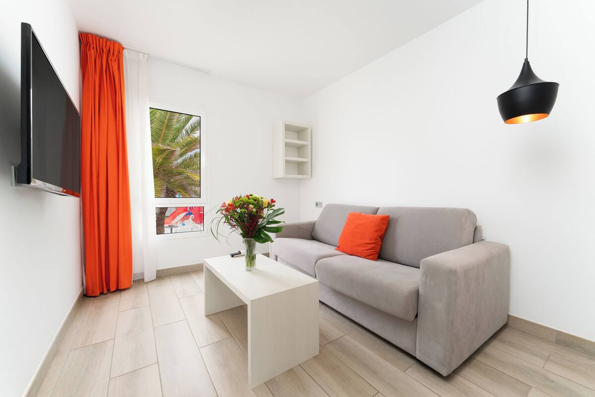 1 bedroom, minibar, free wifi, bed sheets