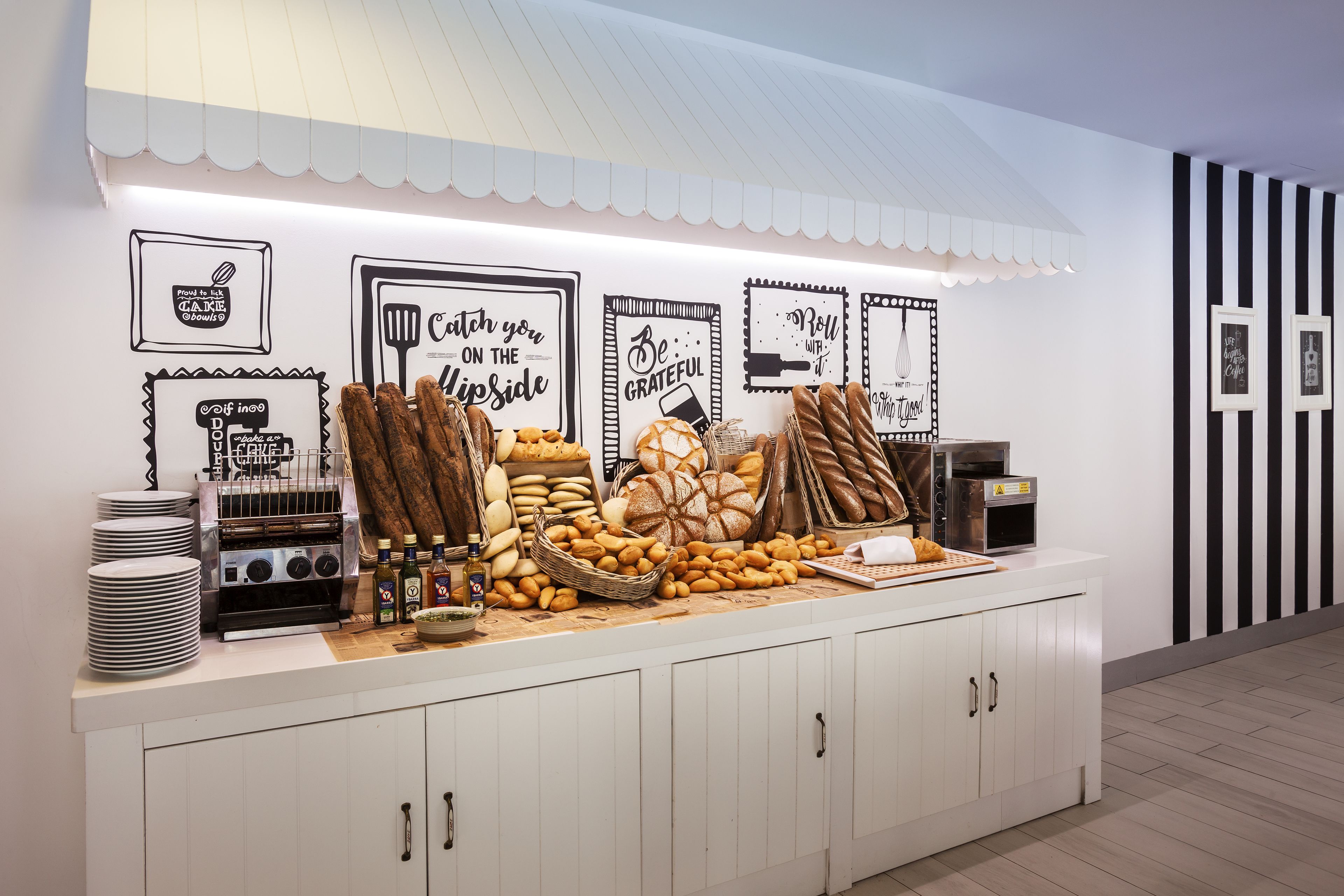Café da manhã com buffet todos os dias mediante uma taxa