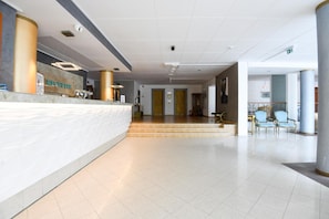 Unclassified image, 5 of 97, button - Modern (Constanta)