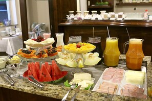 Petit déjeuner buffet compris tous les jours
