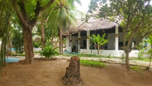 Restaurant - Fontaine Garden Village (Bwejuu)